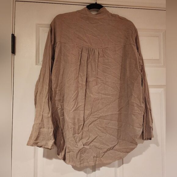 NWT PA Company Boston tan button up tunic Top M - Picture 5 of 5